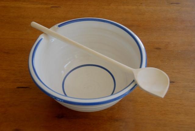 Spoon Scraper w/ hole 35cm Beech