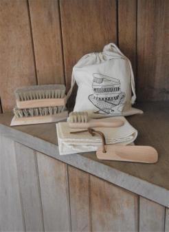[26273] Shoe Care Essentials Kit